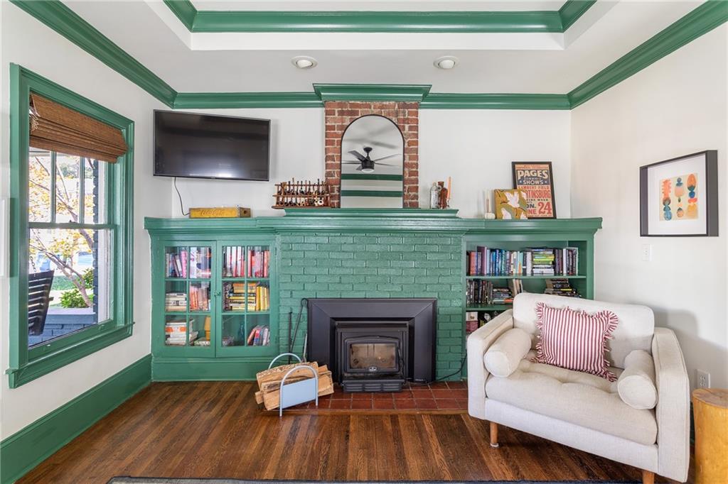 742 Pearce Street SW