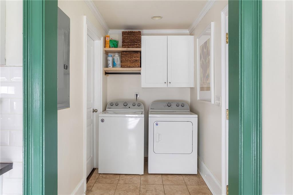 742 Pearce Street SW