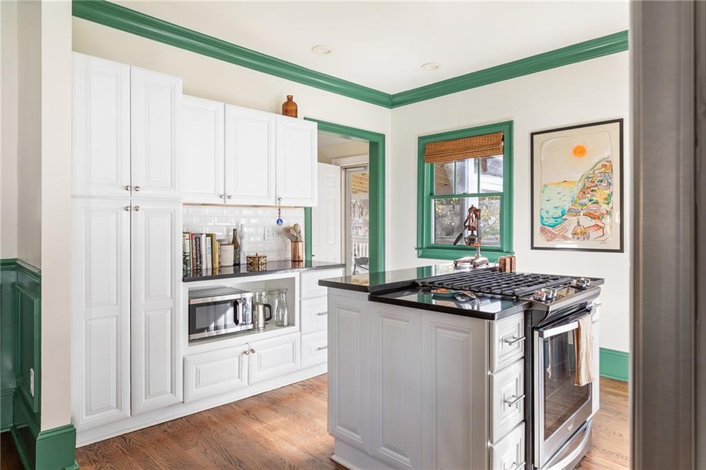 742 Pearce Street SW