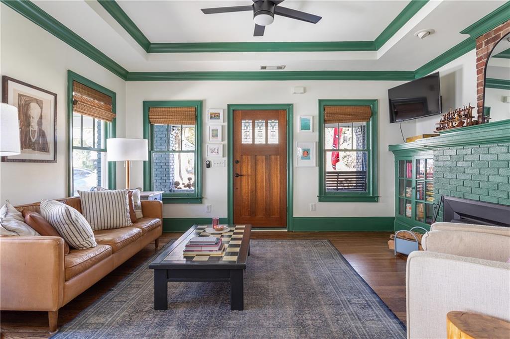 742 Pearce Street SW