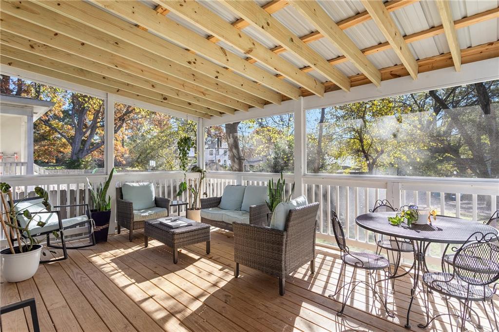 742 Pearce Street SW