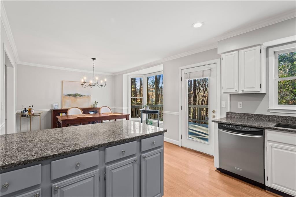 1155 Morningside Place NE