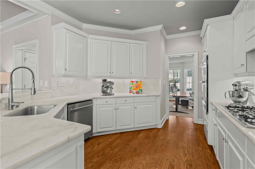 4120 Paran Pointe Drive