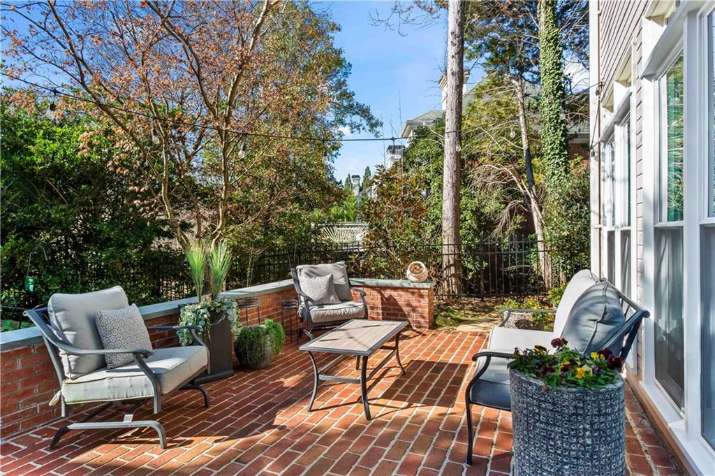 4120 Paran Pointe Drive