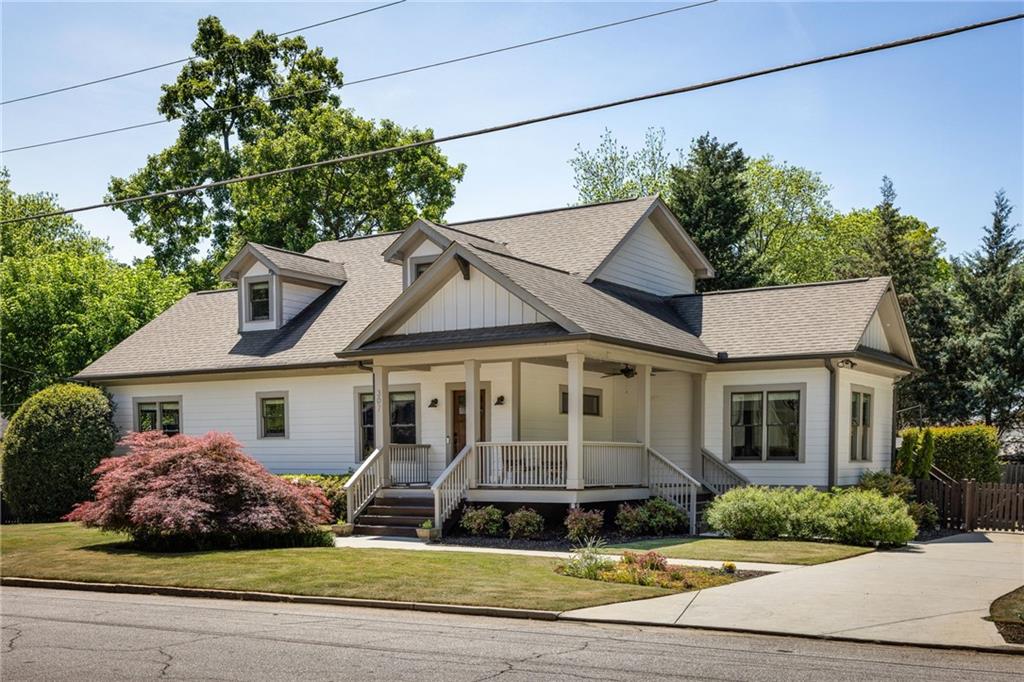 307 Ashburton Avenue SE