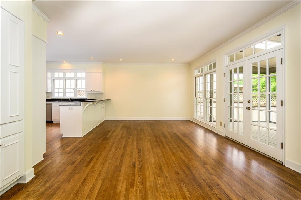 1034 Saint James Crossing