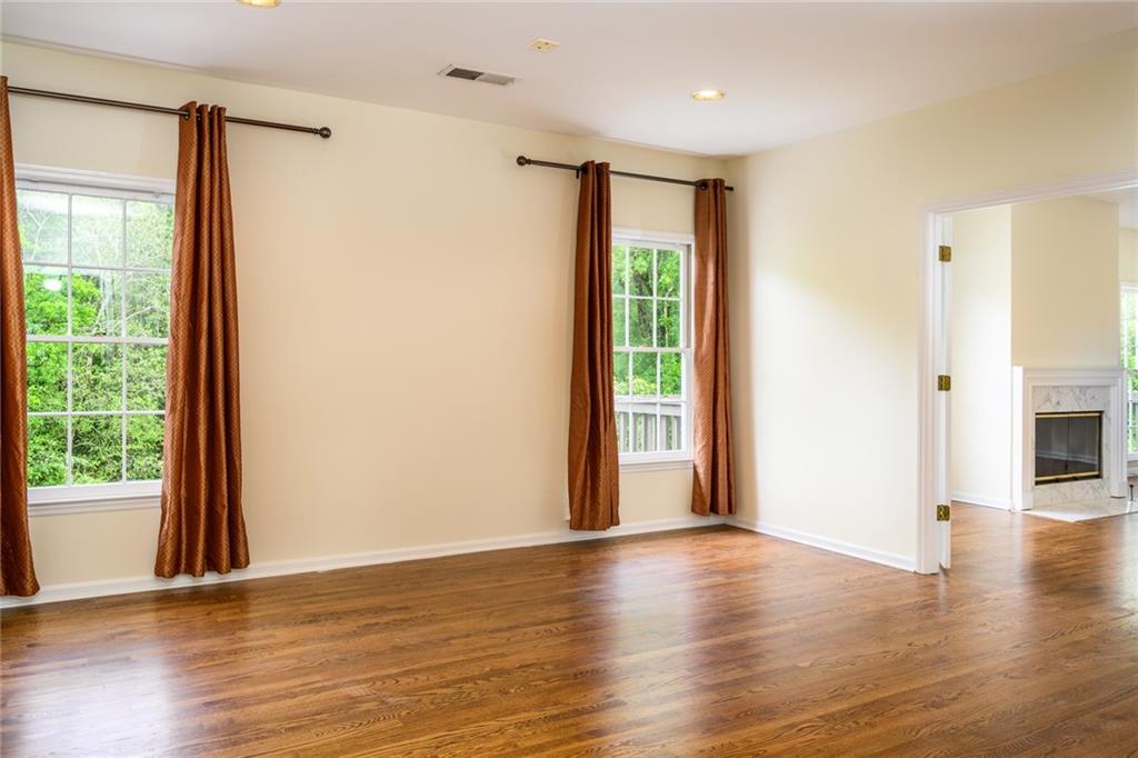 1034 Saint James Crossing