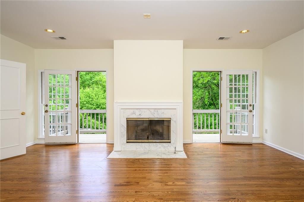 1034 Saint James Crossing