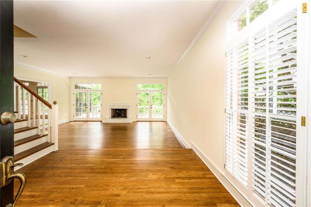 1034 Saint James Crossing