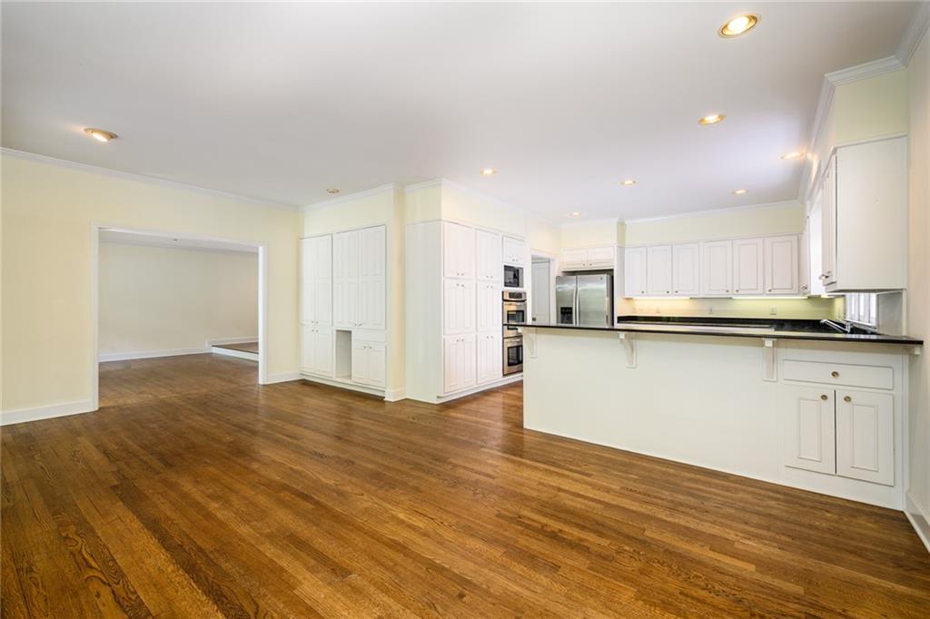 1034 Saint James Crossing