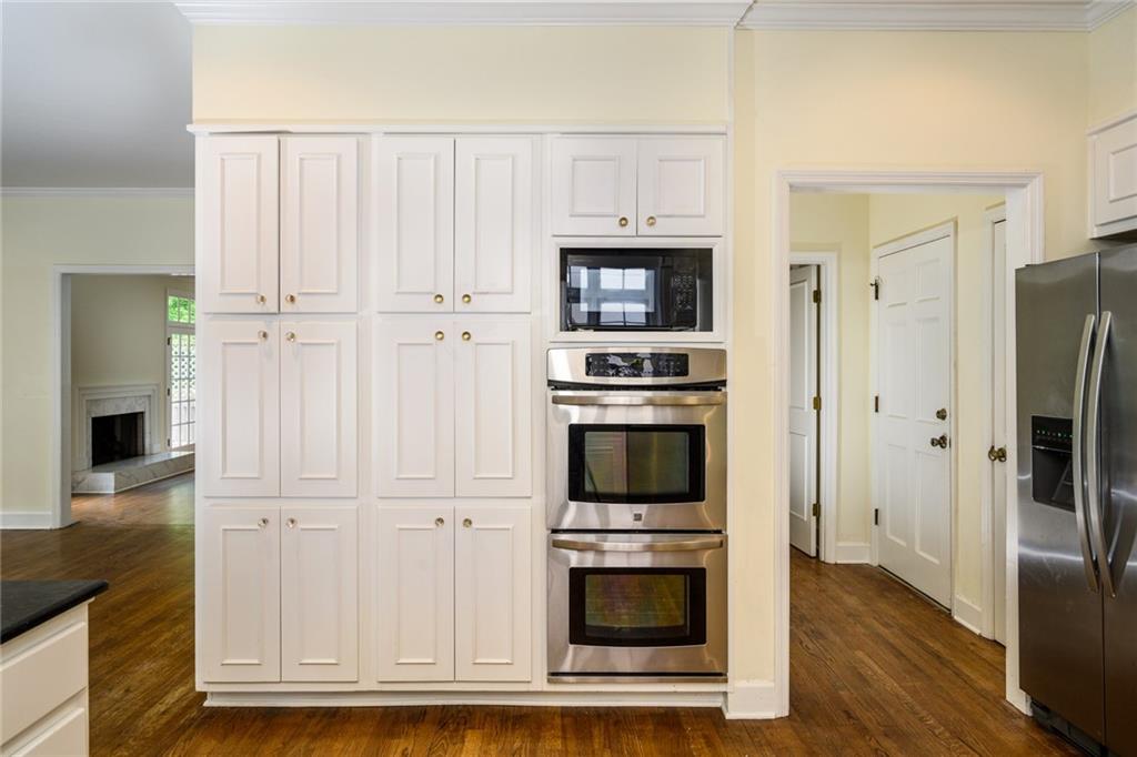 1034 Saint James Crossing