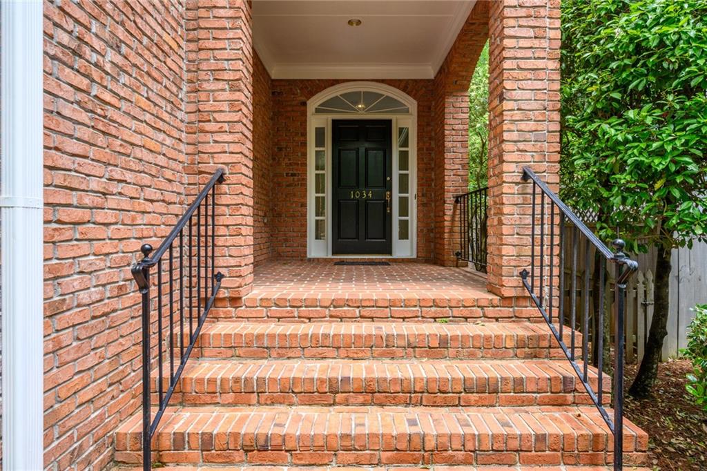 1034 Saint James Crossing