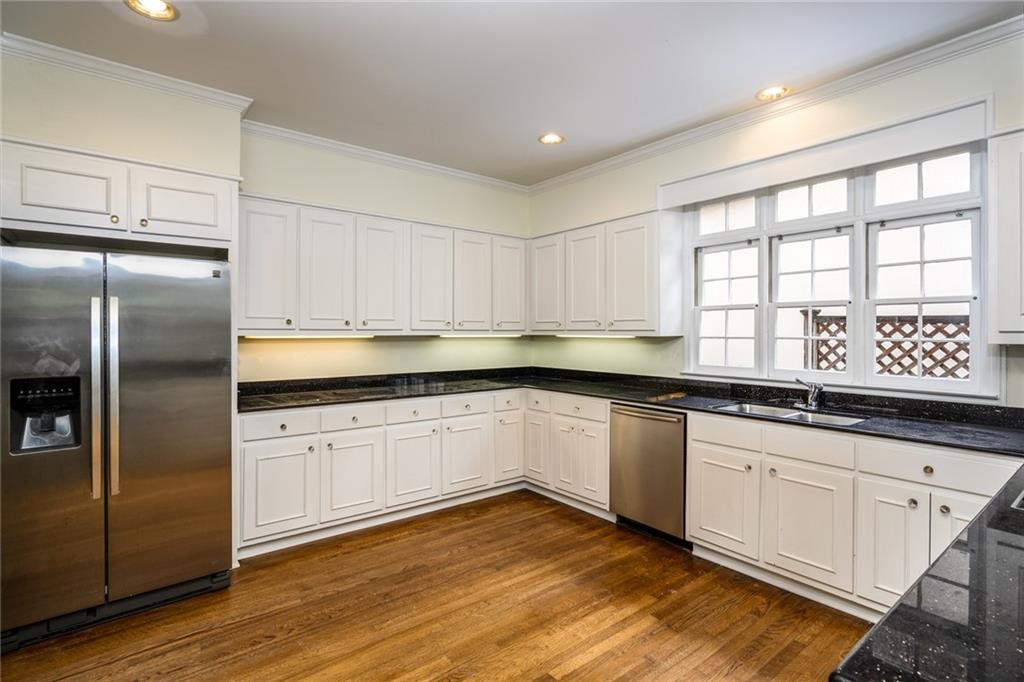 1034 Saint James Crossing