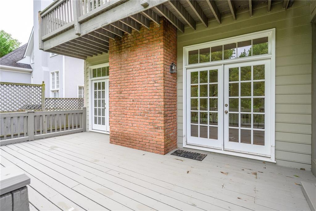 1034 Saint James Crossing