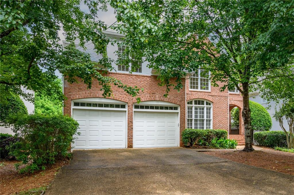 1034 Saint James Crossing