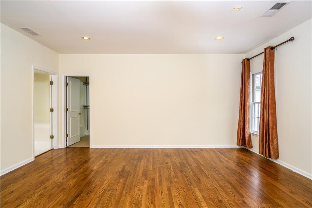 1034 Saint James Crossing