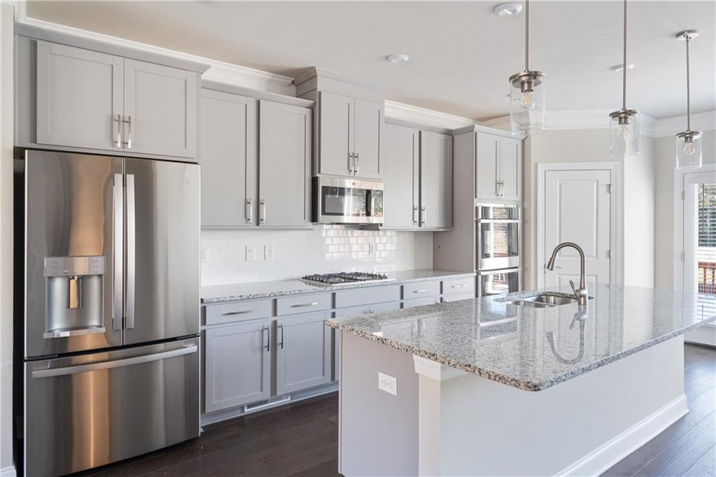 1758 Samantha Bend