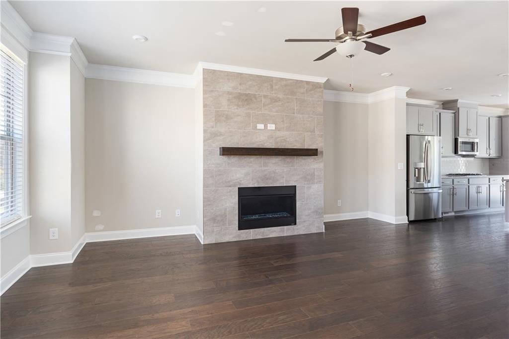 1758 Samantha Bend