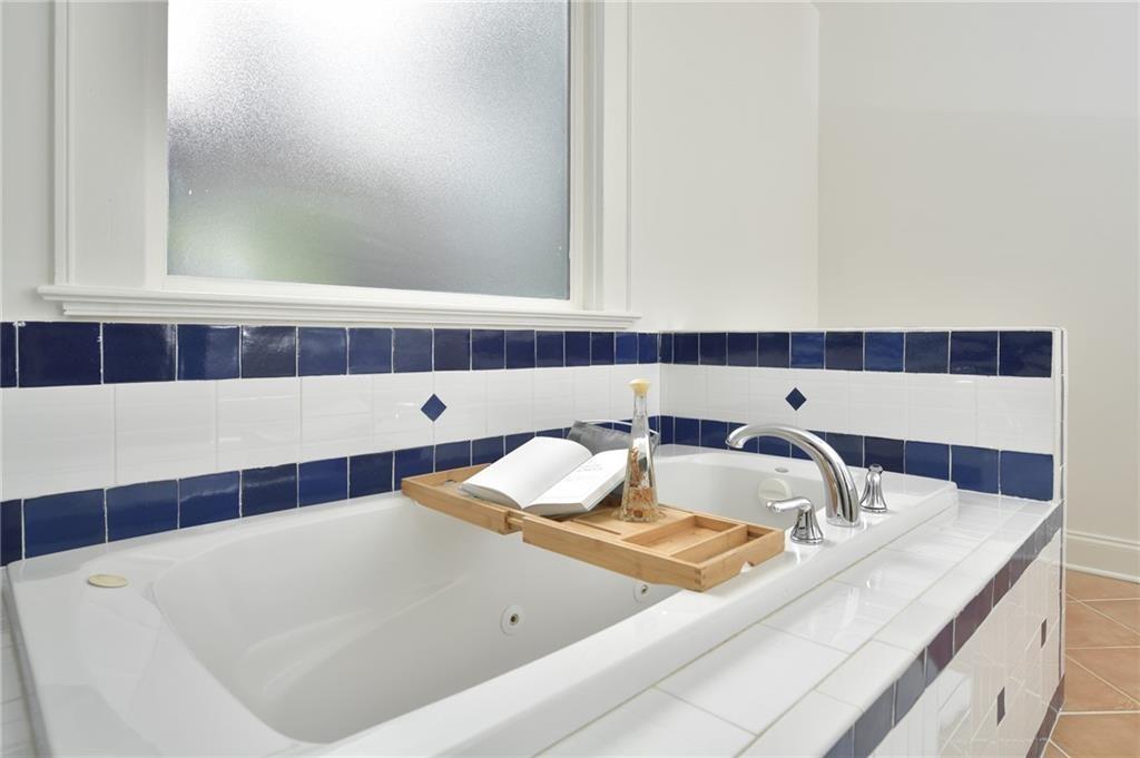 1259 McLendon Avenue NE