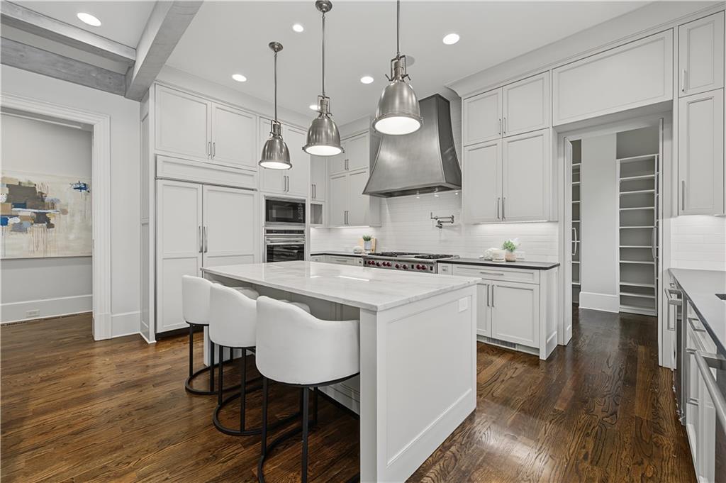 110 Mount Paran Road NW