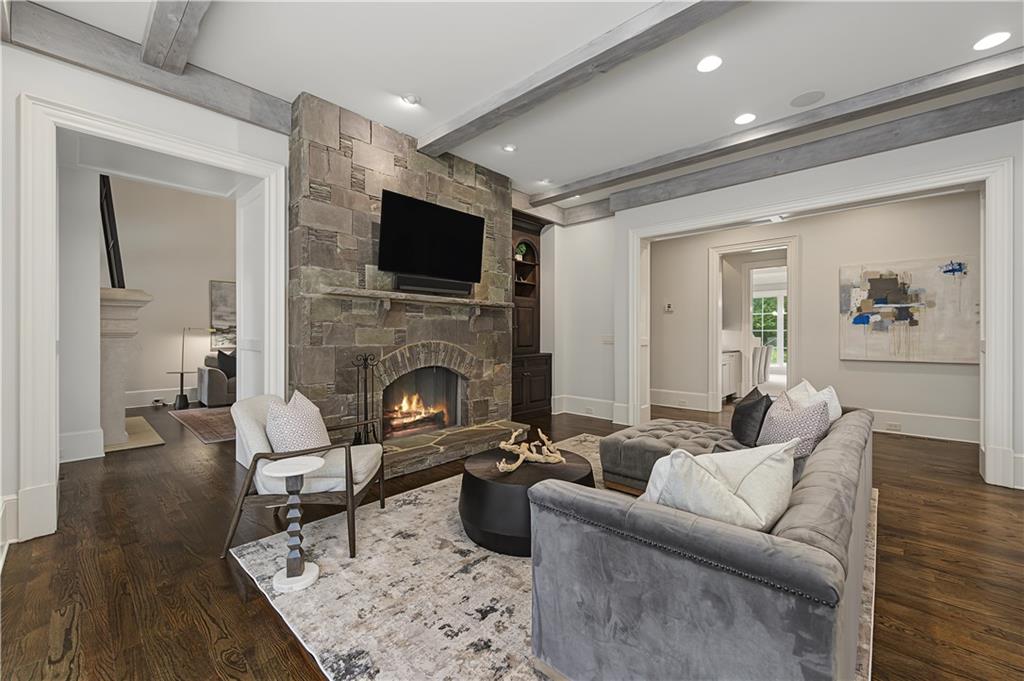 110 Mount Paran Road NW