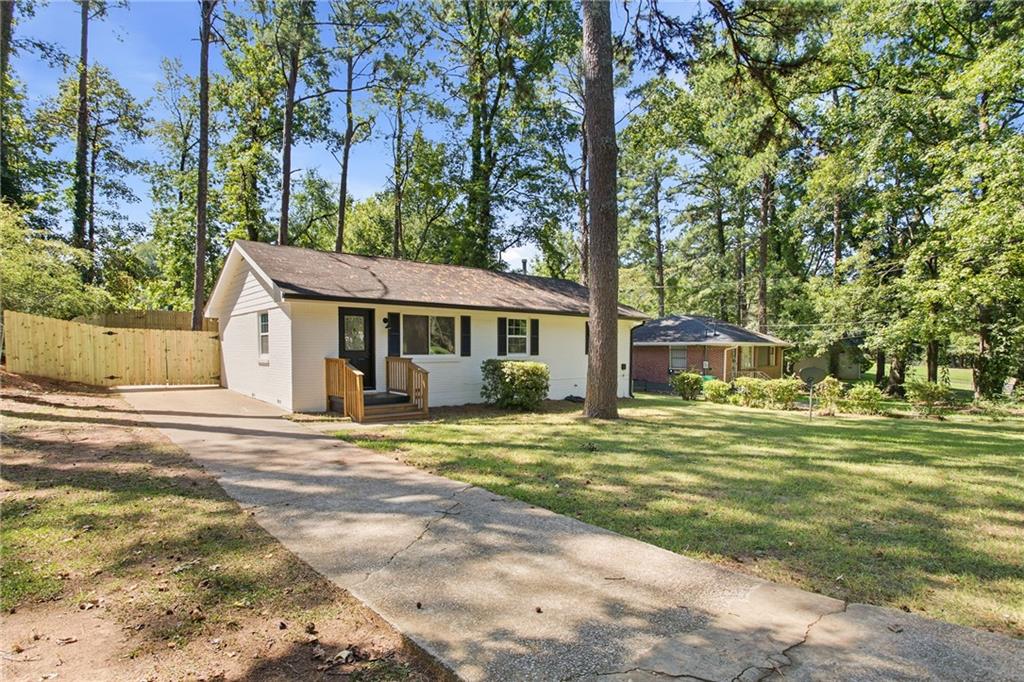 1676 Hollyhock Terrace