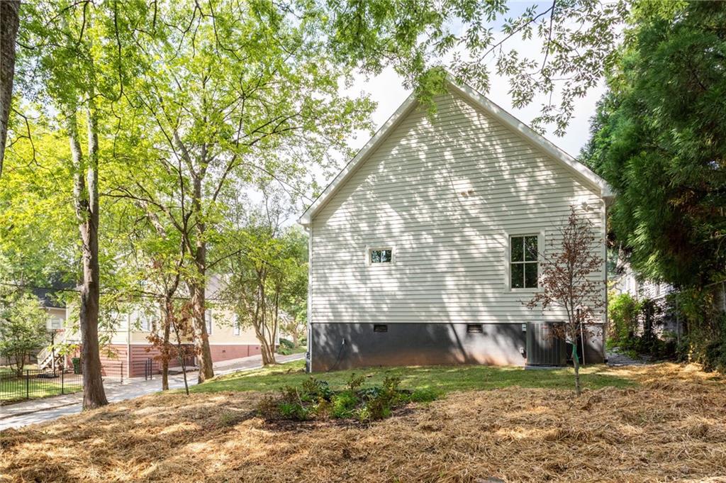 716 Oakland Avenue SE