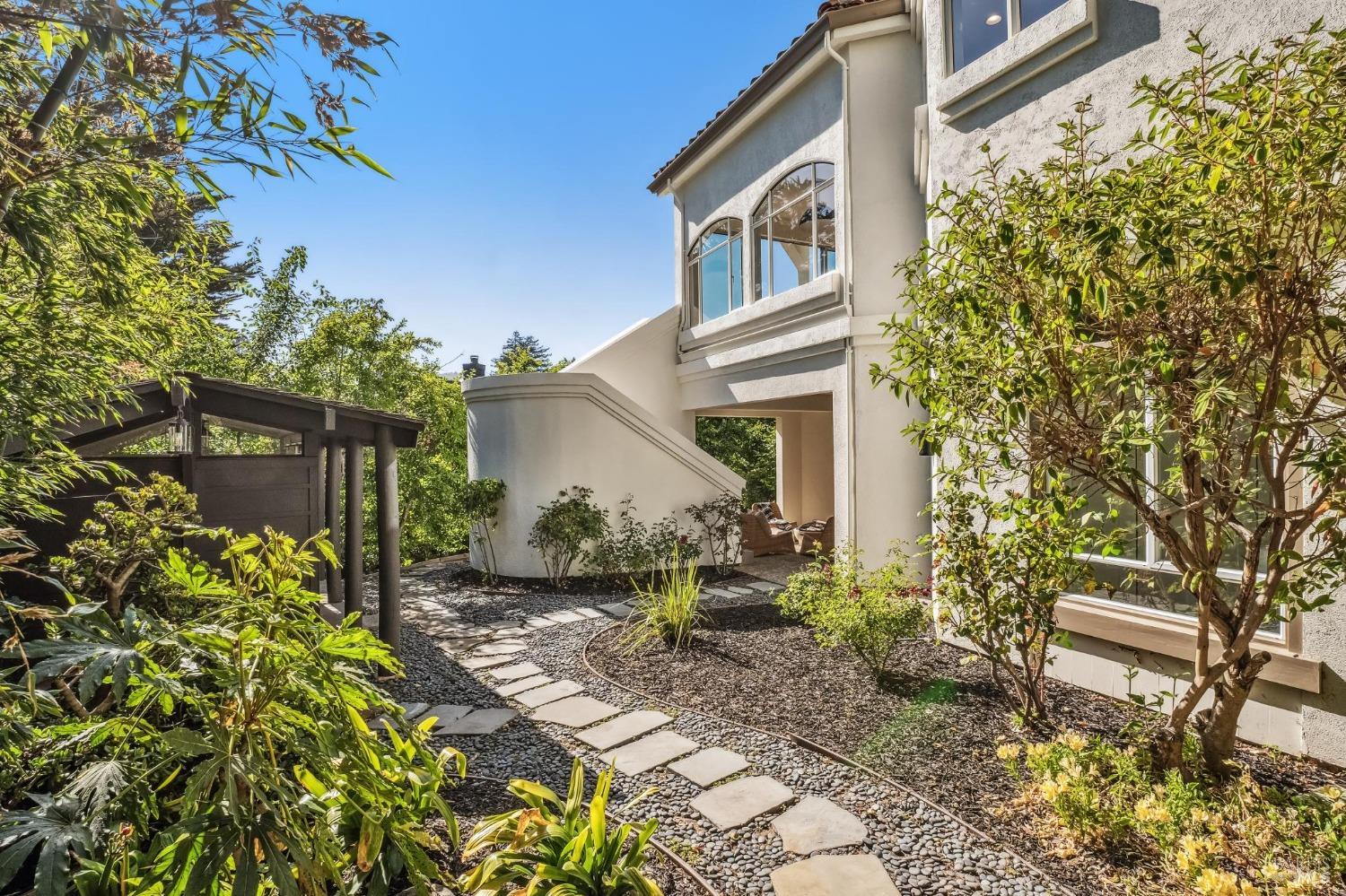 61 Bayview Avenue