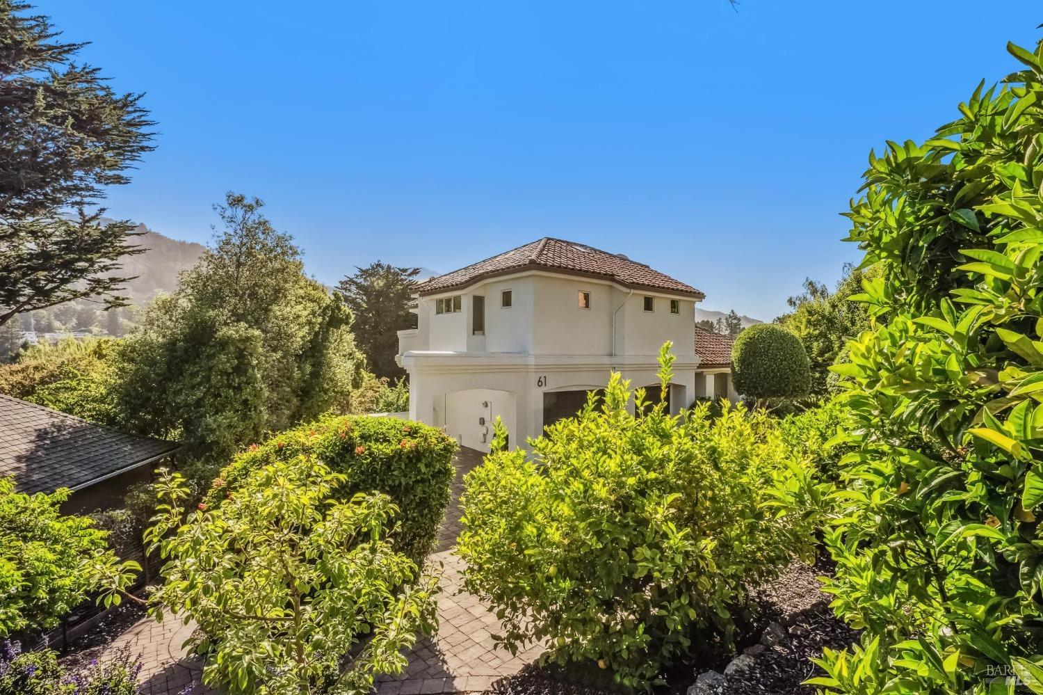 61 Bayview Avenue