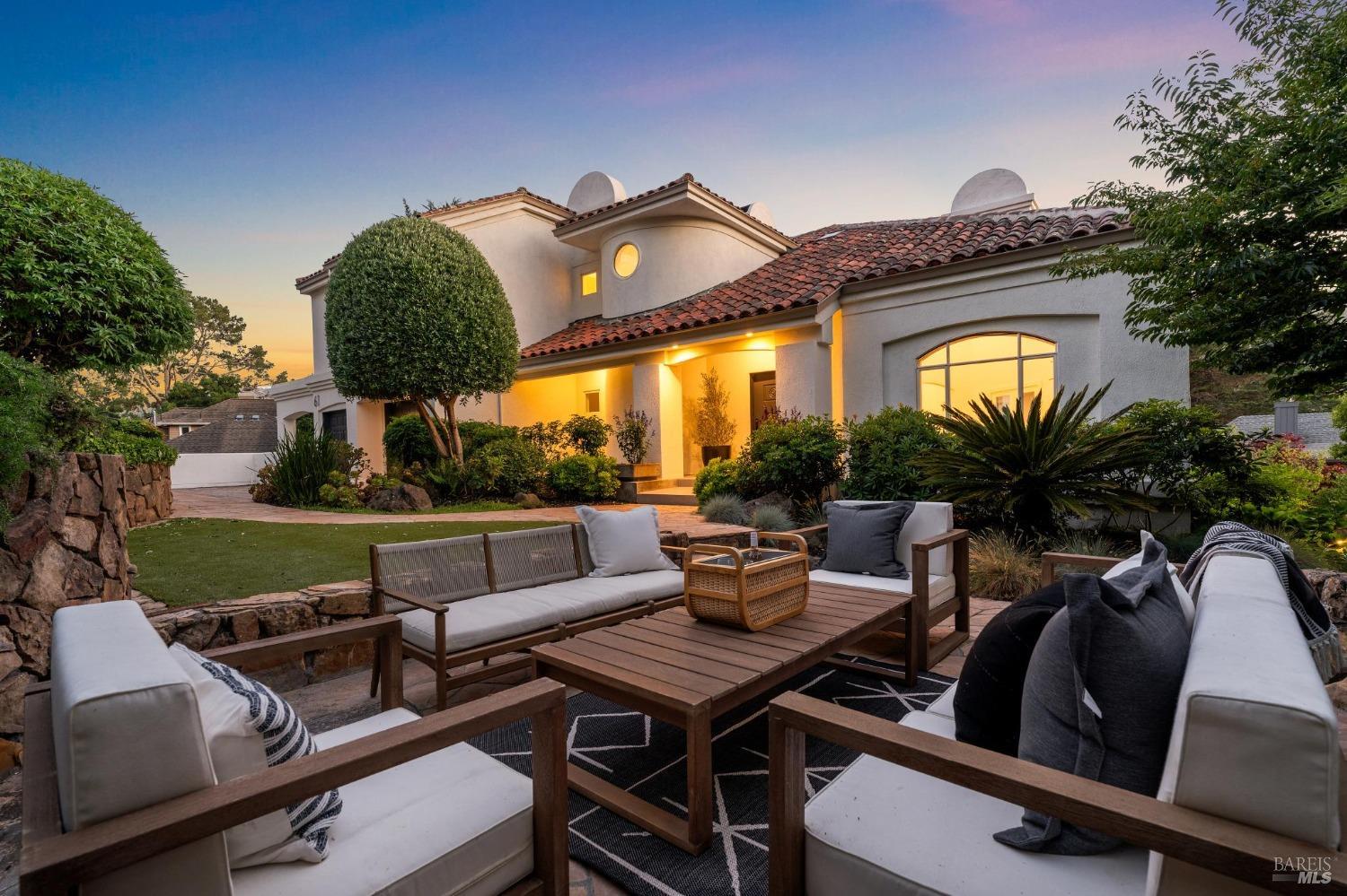 61 Bayview Avenue