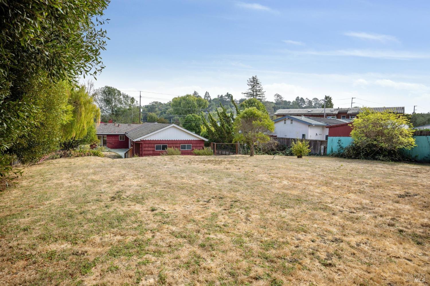 118 Lomita Drive