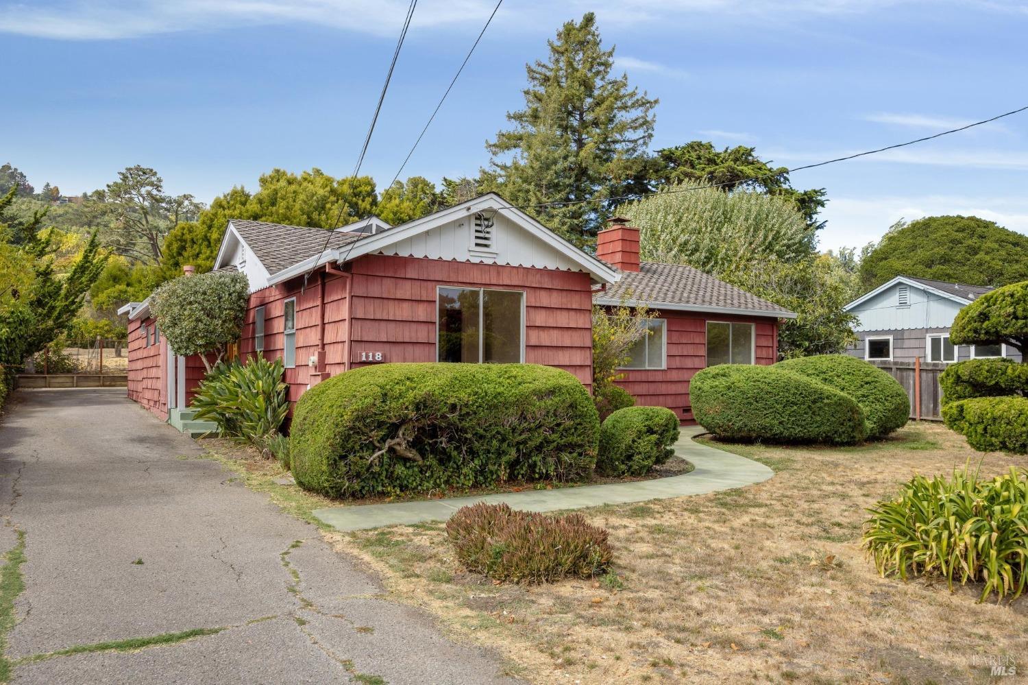 118 Lomita Drive