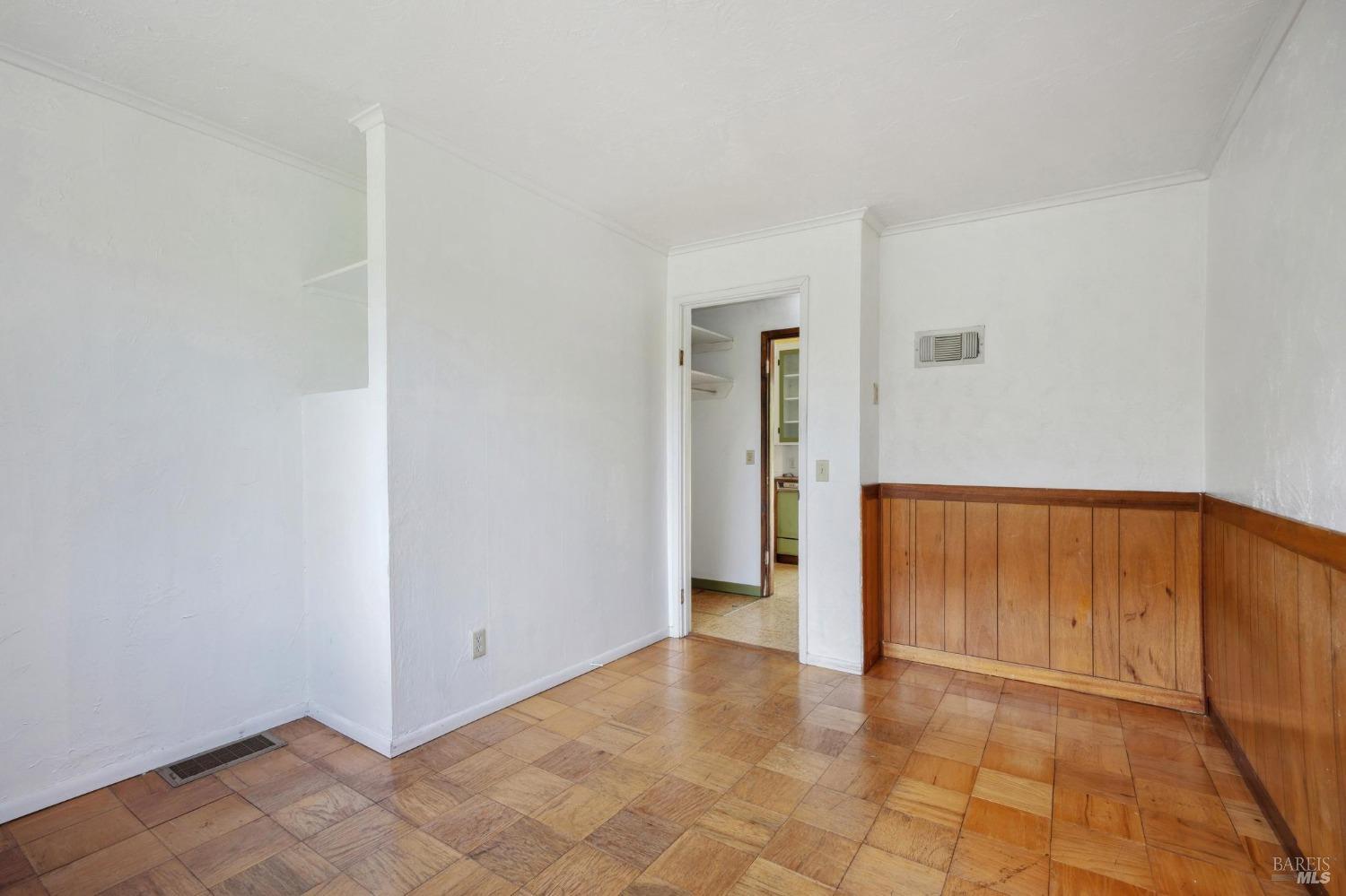 118 Lomita Drive
