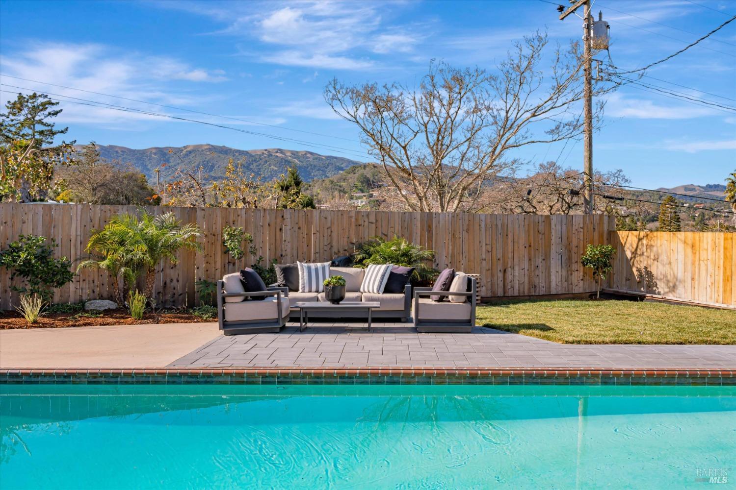 1090 Greenwood Drive
