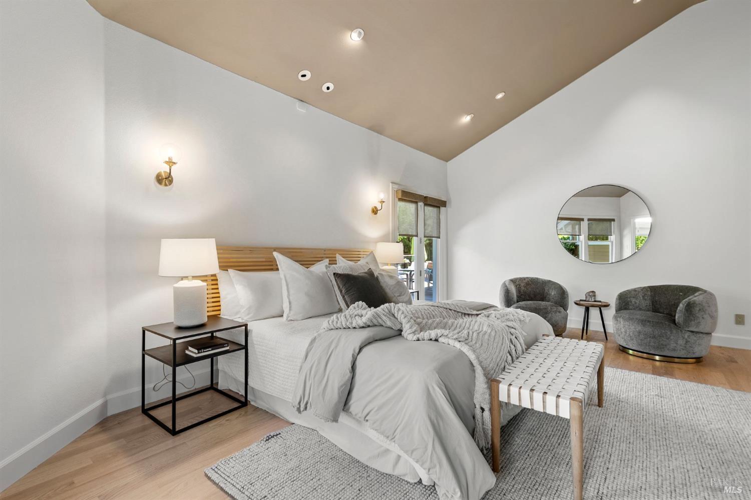 1 Golden Lily Place