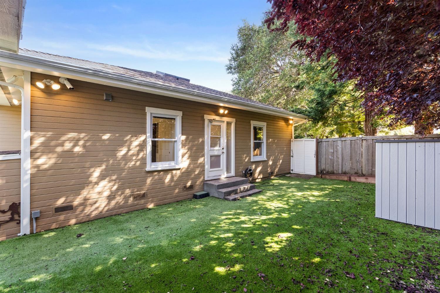 1 Golden Lily Place