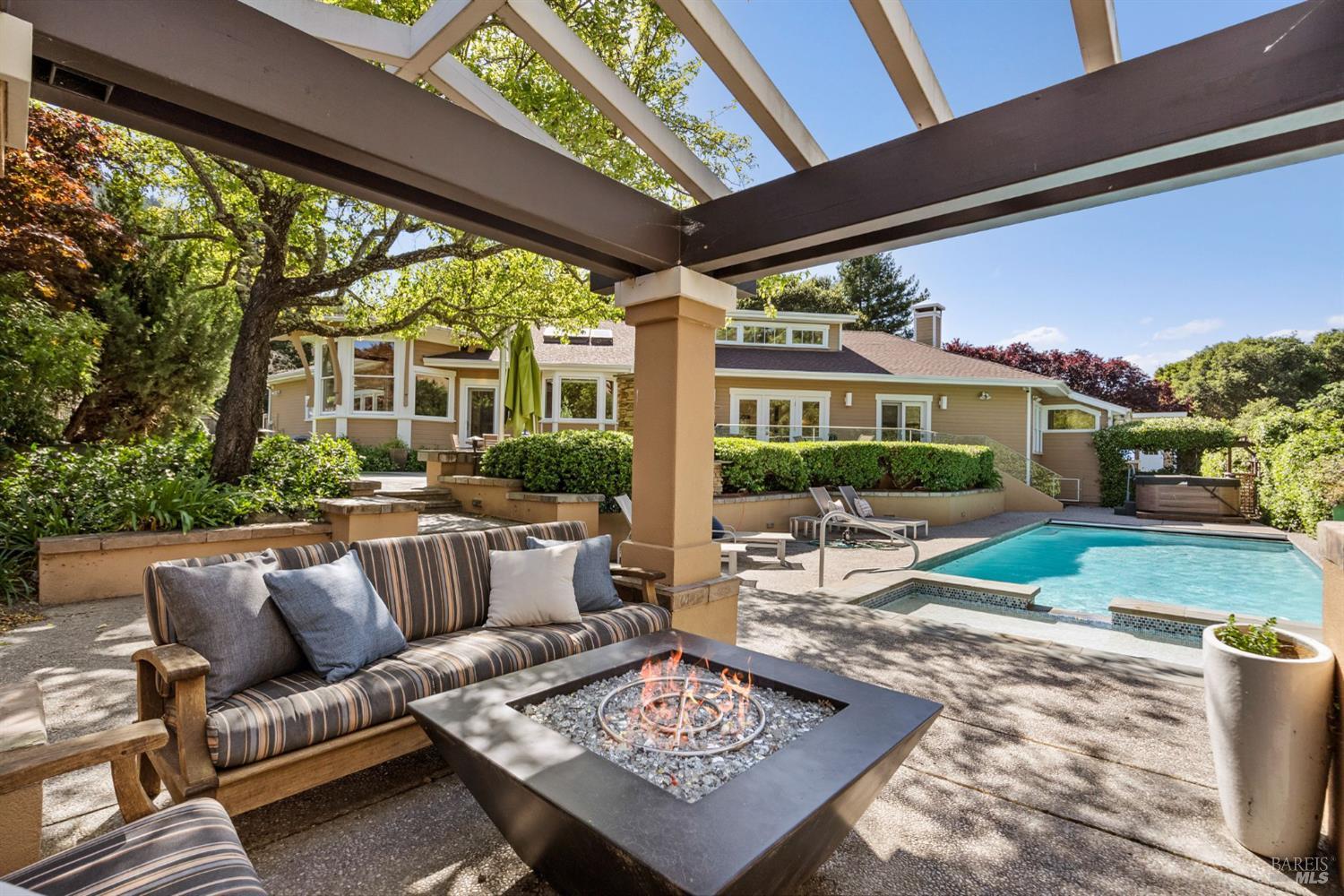 1 Golden Lily Place