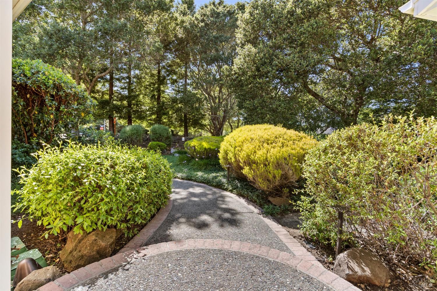 1 Golden Lily Place