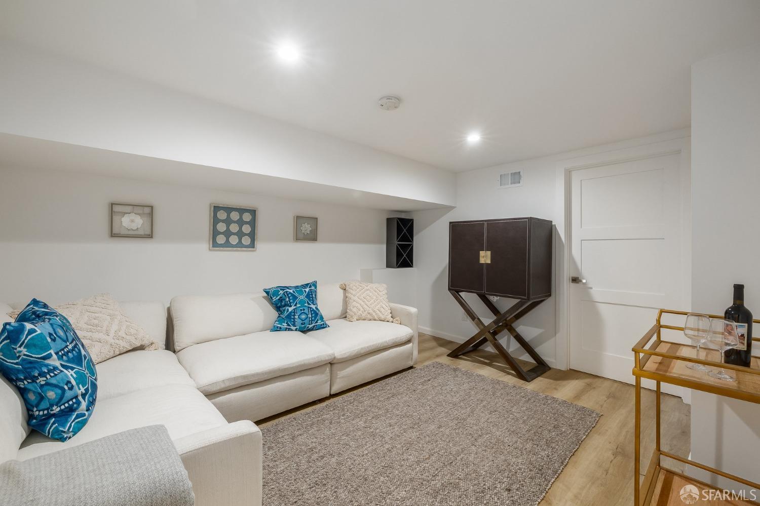1876 Bush Street Unit: 1878