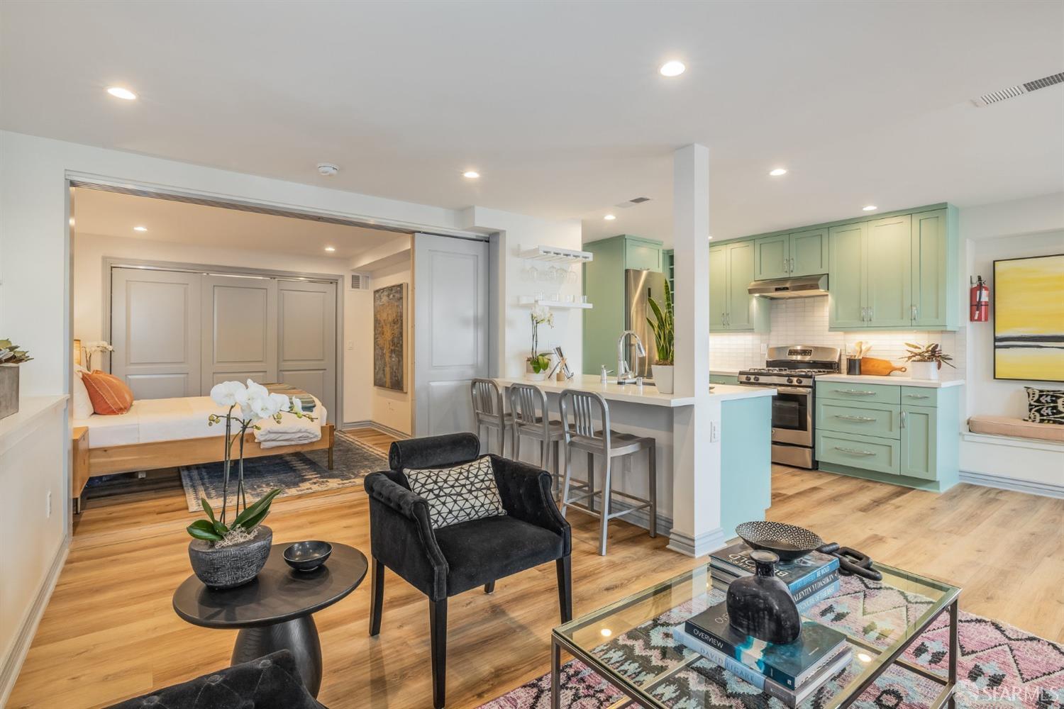 23 Peralta Avenue
