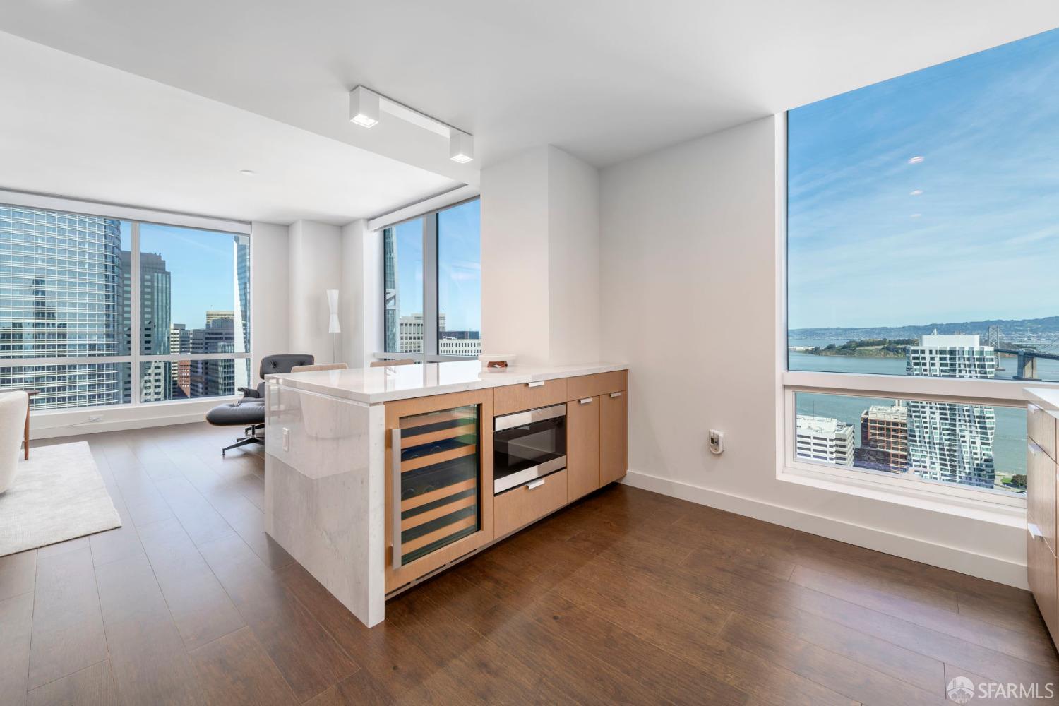 488 Folsom Street # 4202