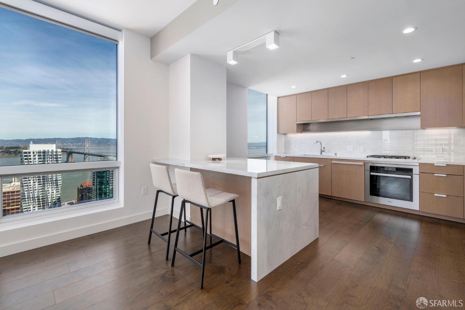 488 Folsom Street # 4202