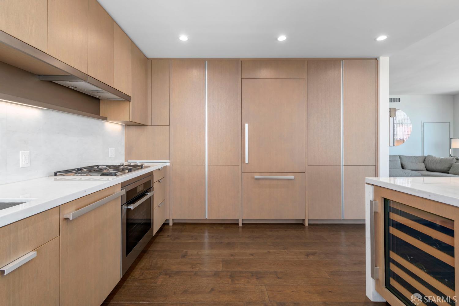 488 Folsom Street # 4202