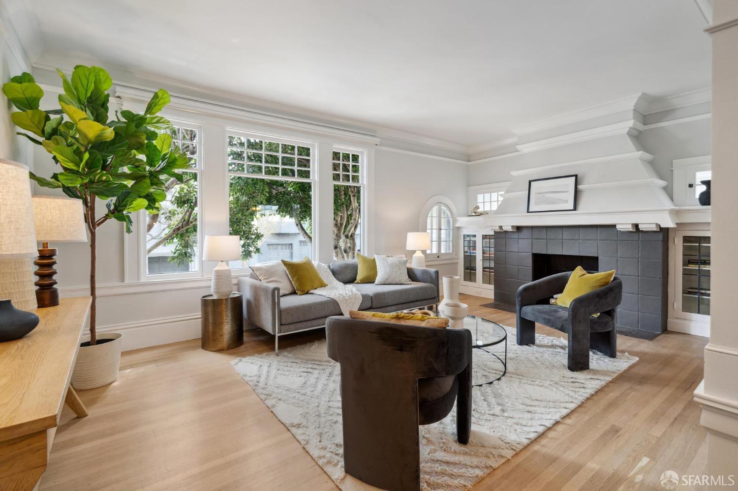 136 Parnassus Street # 1