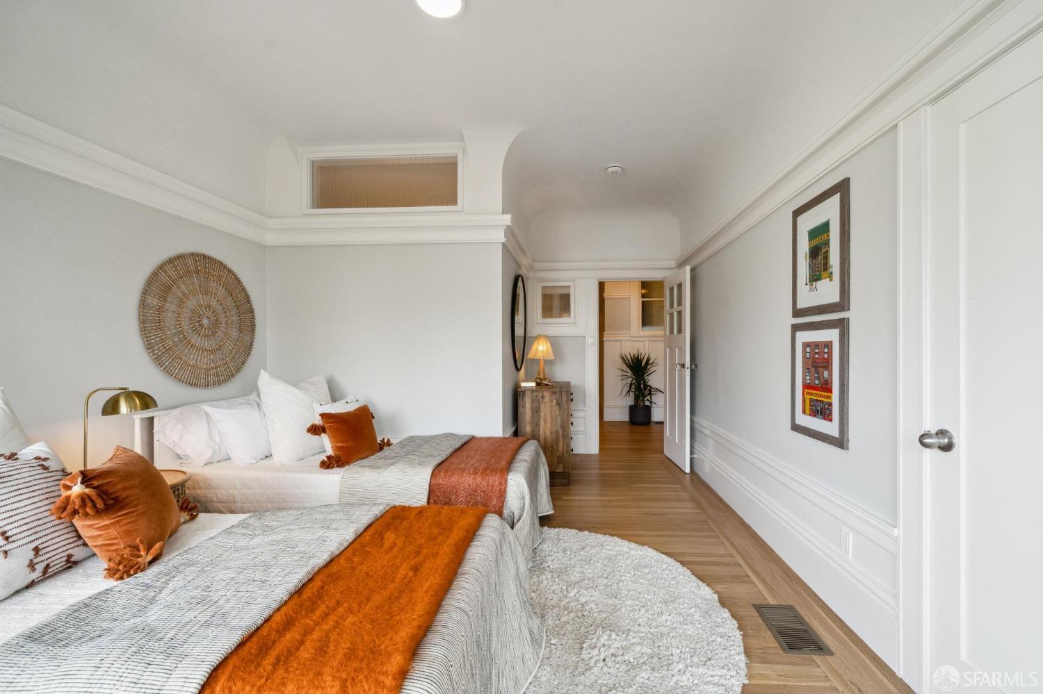 136 Parnassus Street # 1