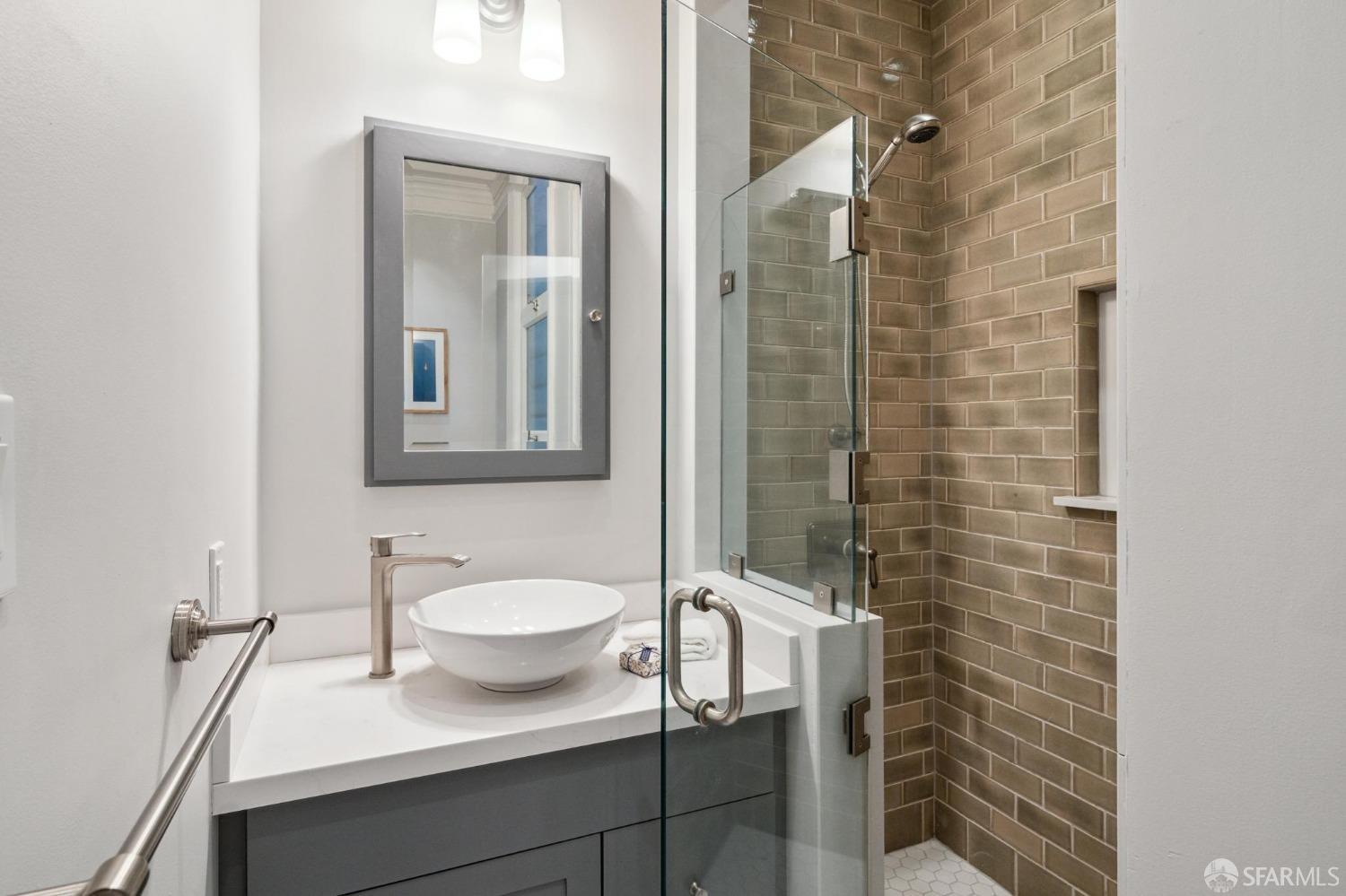 136 Parnassus Street # 1