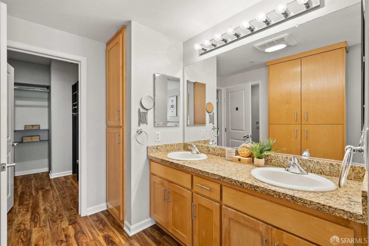 301 Crescent Court # 3103