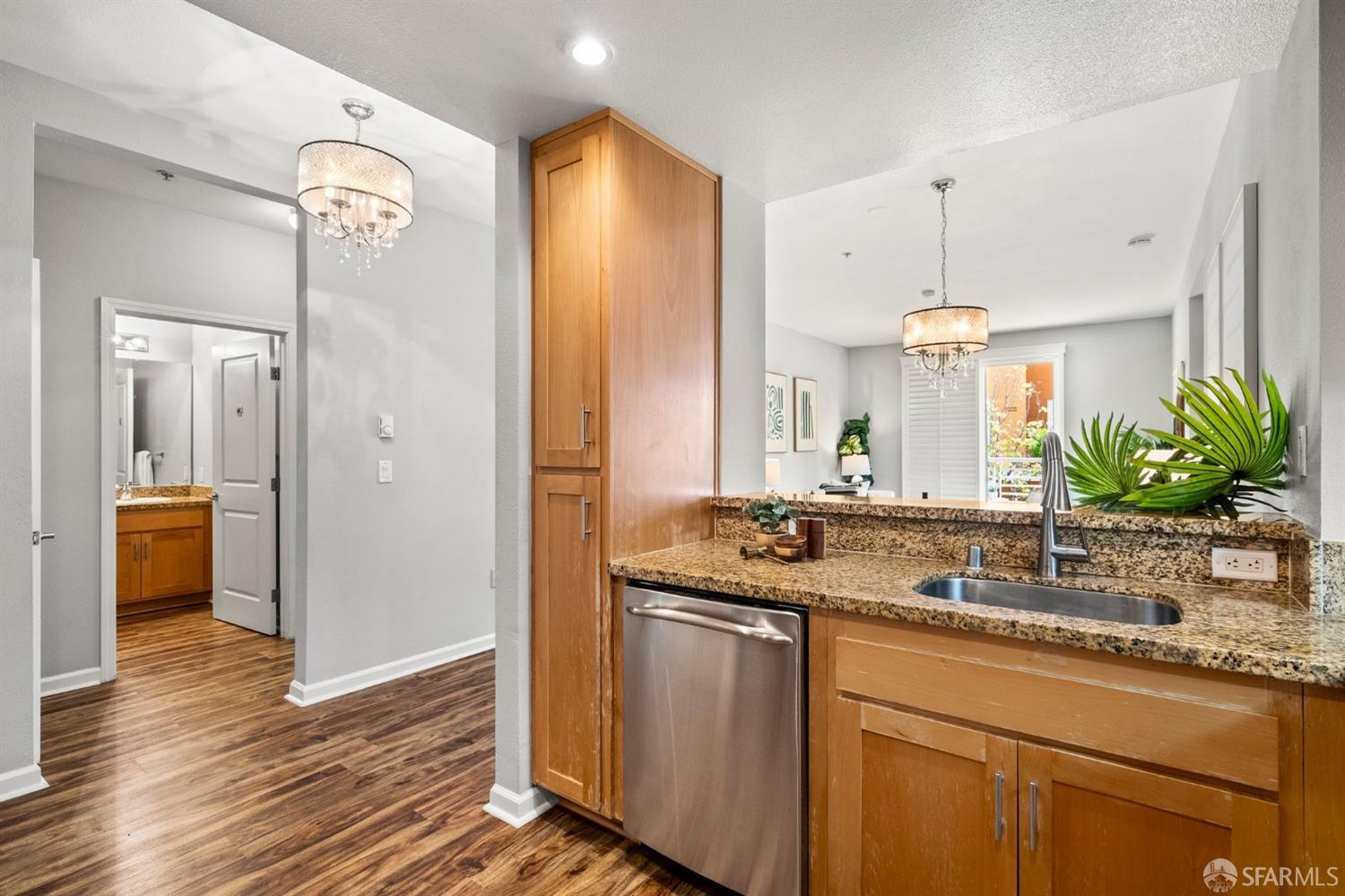 301 Crescent Court # 3103