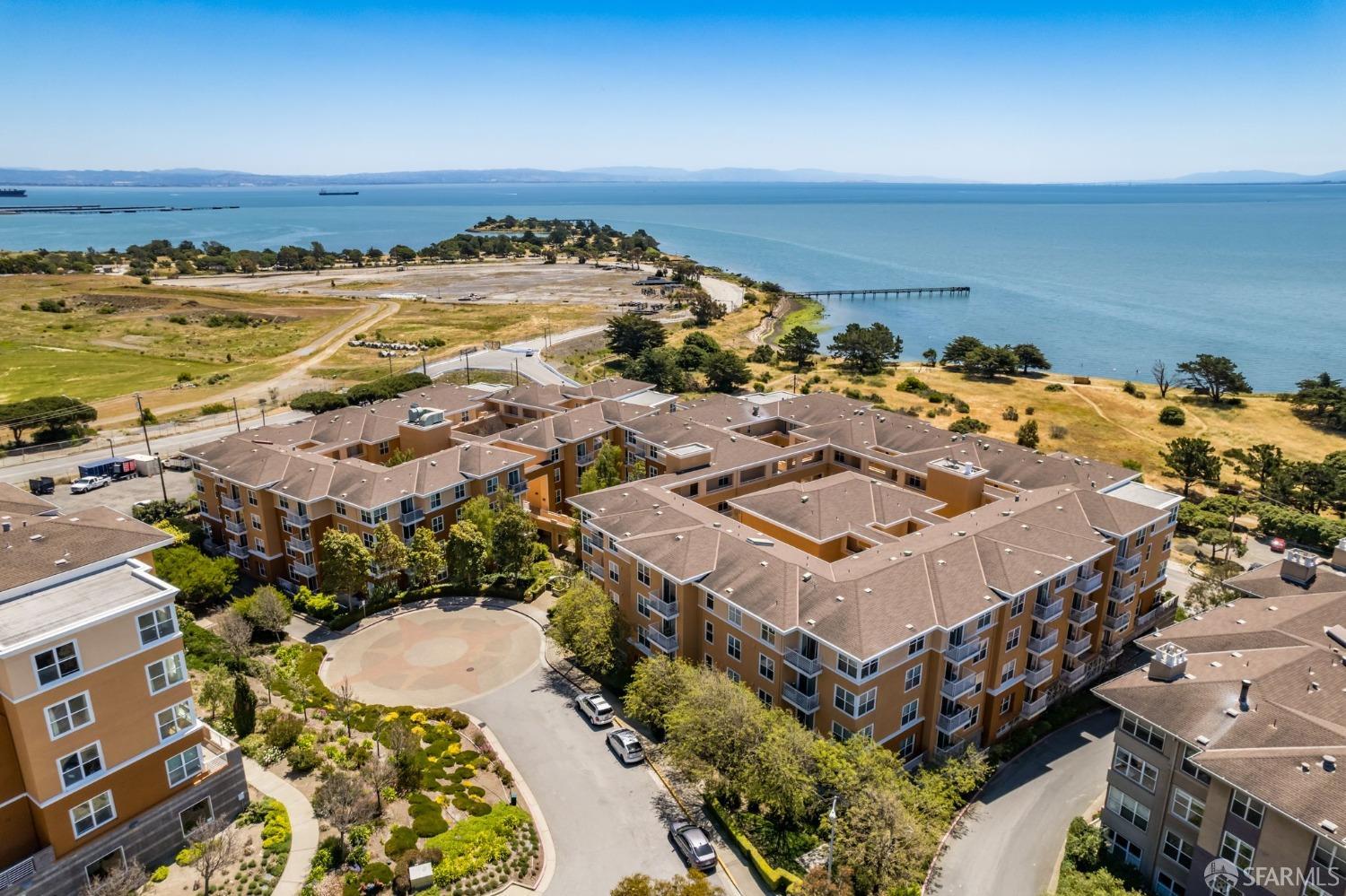 301 Crescent Court # 3103