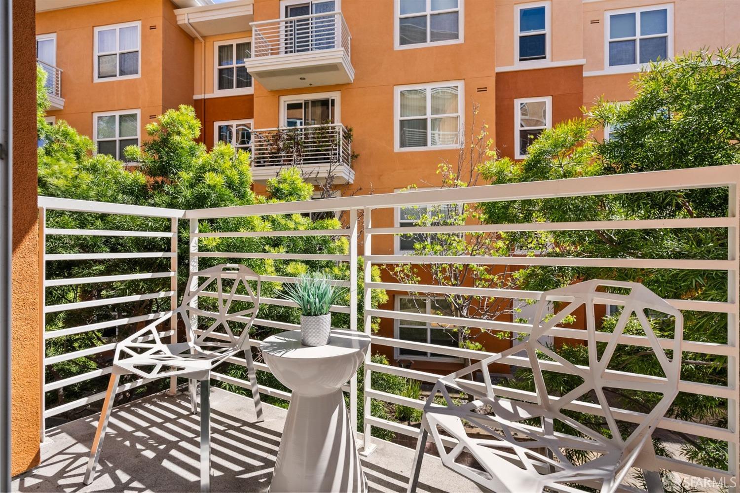 301 Crescent Court # 3103